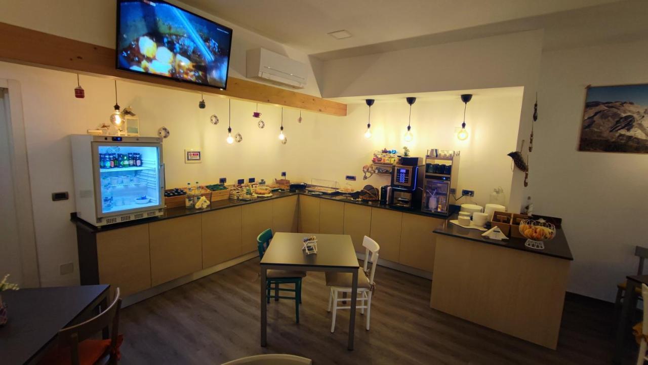 Marbianco B&B Marina Di Carrara Exteriör bild