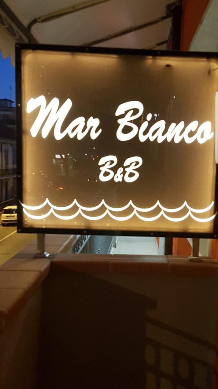 Marbianco B&B Marina Di Carrara Exteriör bild